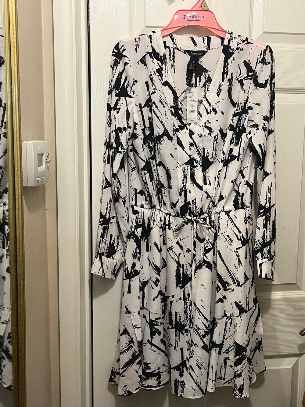 White House Black Market Black and White Brushstroke Long Sleeve Dress